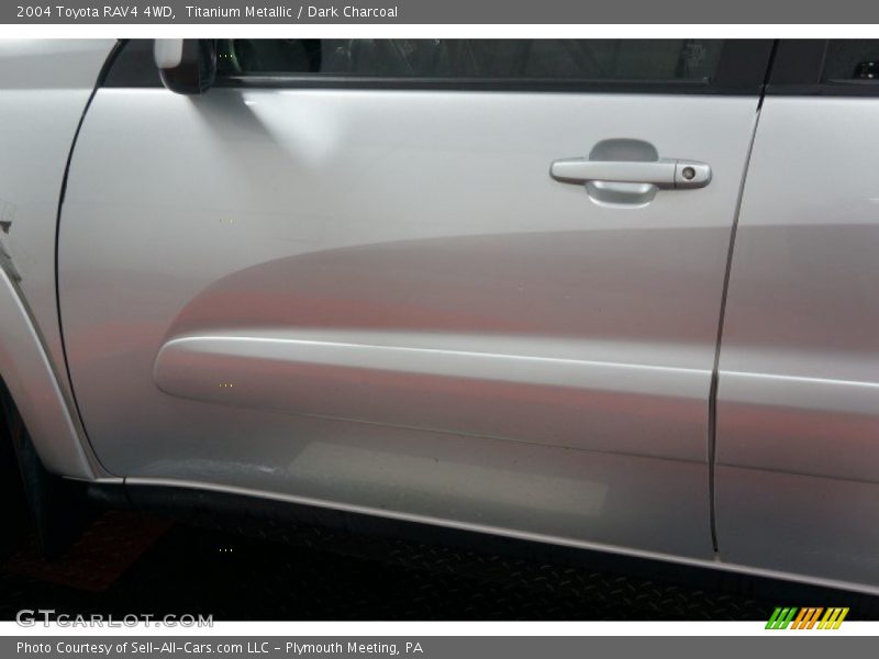 Titanium Metallic / Dark Charcoal 2004 Toyota RAV4 4WD