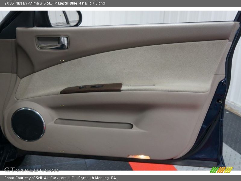 Majestic Blue Metallic / Blond 2005 Nissan Altima 3.5 SL