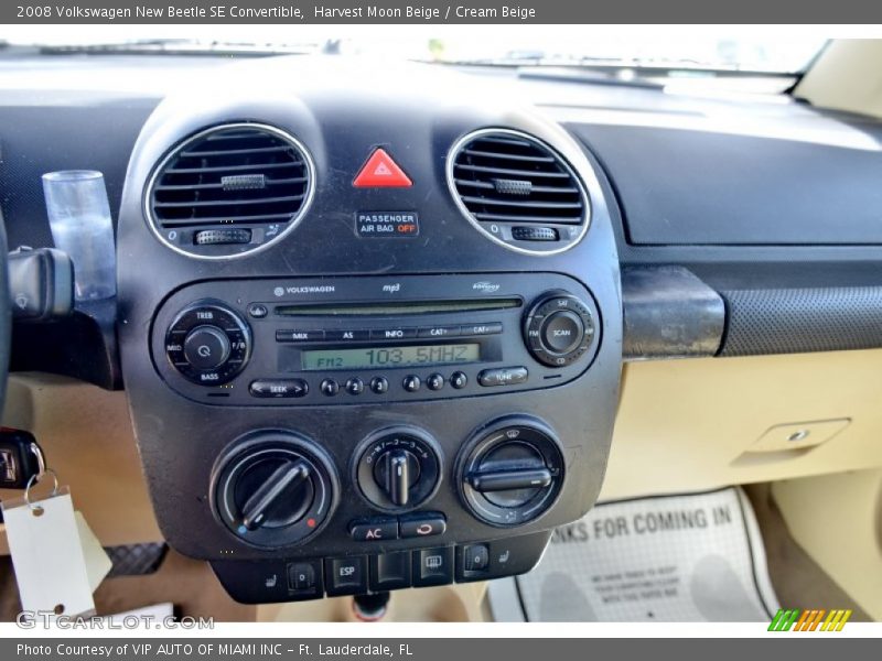 Controls of 2008 New Beetle SE Convertible