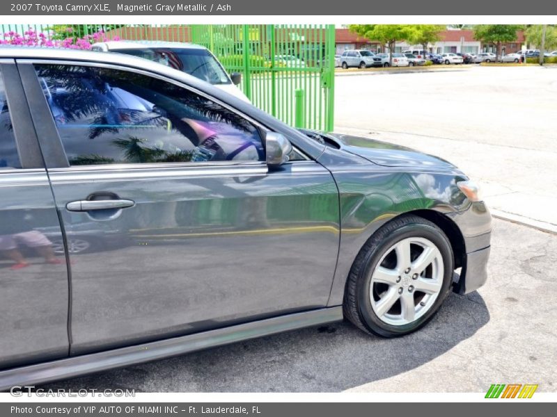 Magnetic Gray Metallic / Ash 2007 Toyota Camry XLE