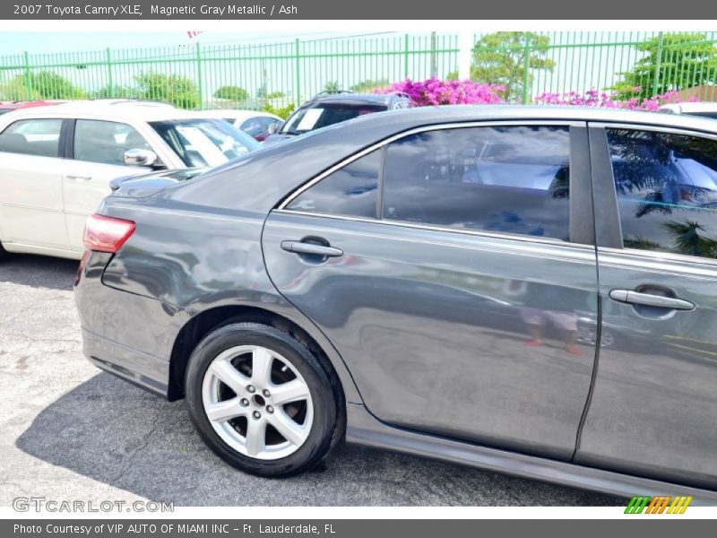 Magnetic Gray Metallic / Ash 2007 Toyota Camry XLE