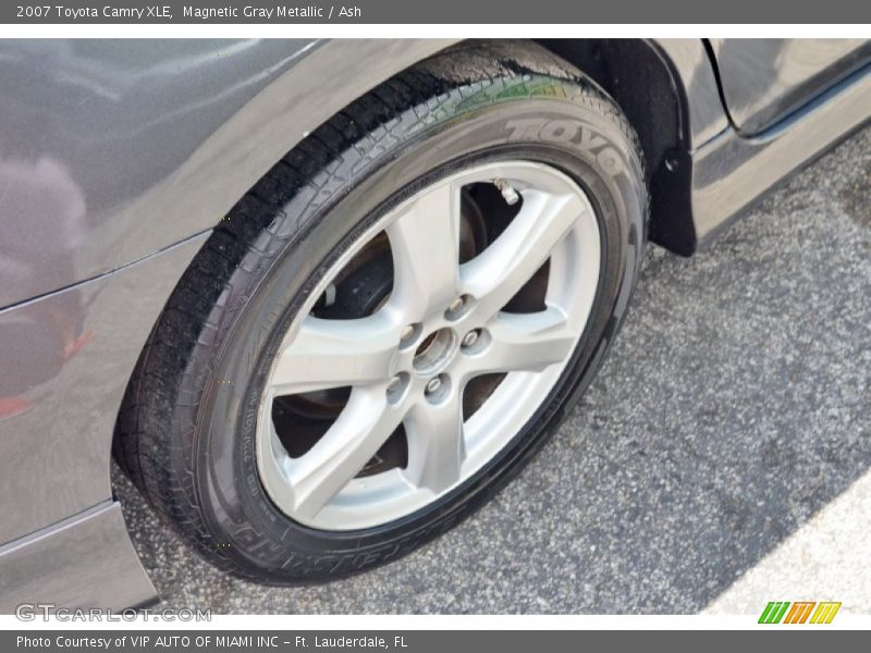 Magnetic Gray Metallic / Ash 2007 Toyota Camry XLE