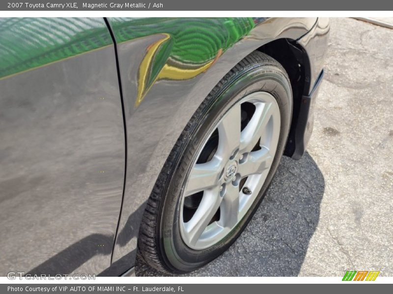Magnetic Gray Metallic / Ash 2007 Toyota Camry XLE