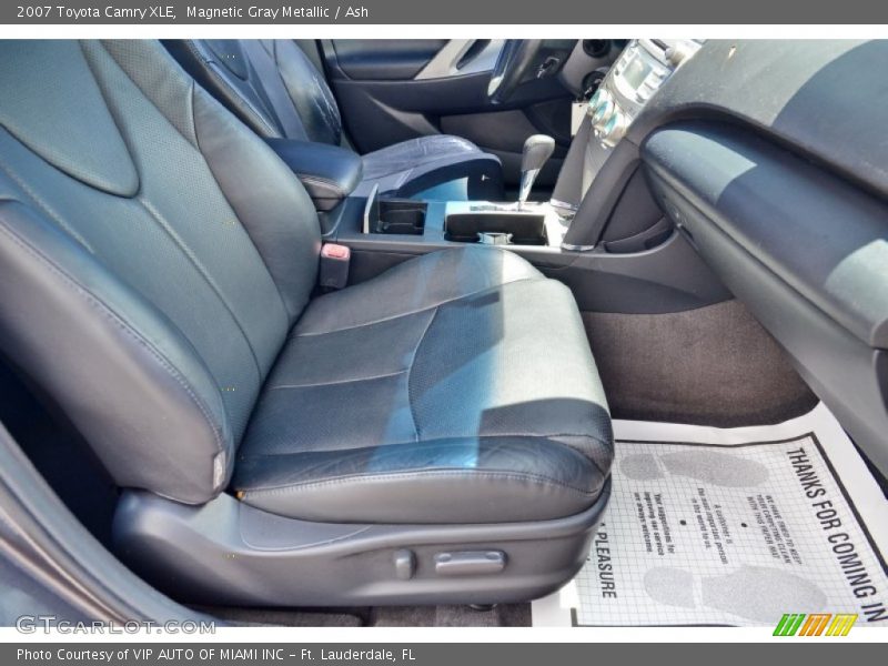 Magnetic Gray Metallic / Ash 2007 Toyota Camry XLE
