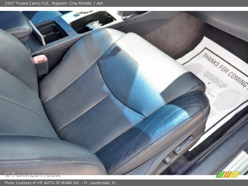 Magnetic Gray Metallic / Ash 2007 Toyota Camry XLE