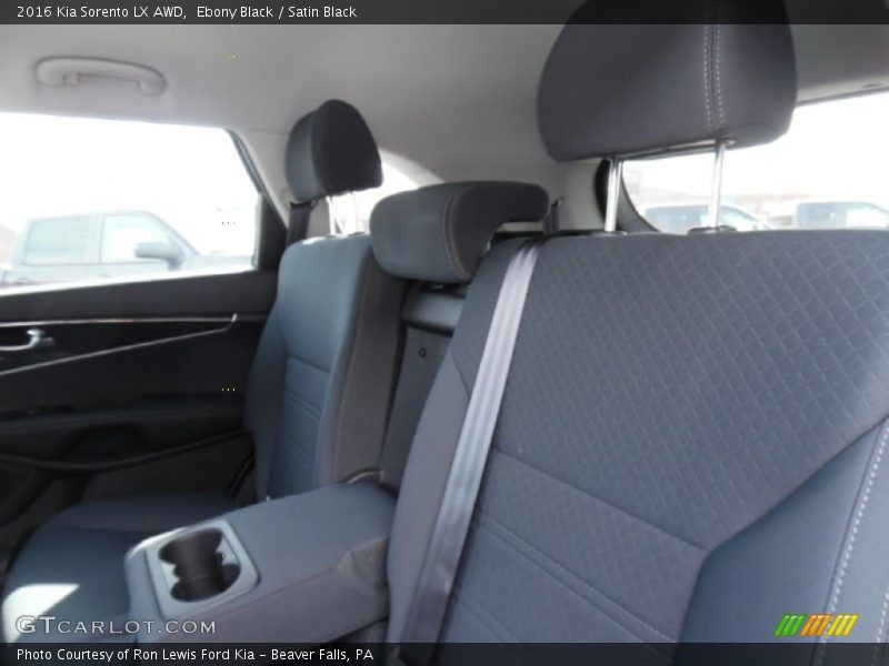Ebony Black / Satin Black 2016 Kia Sorento LX AWD