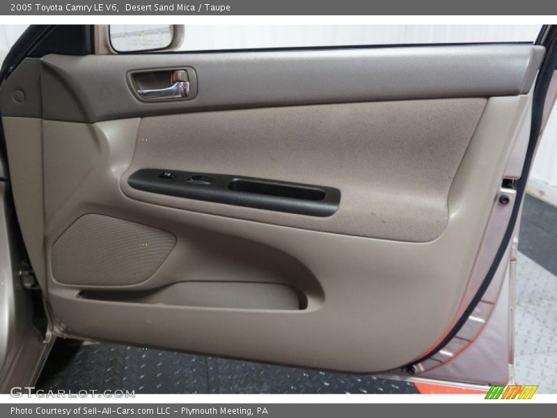 Desert Sand Mica / Taupe 2005 Toyota Camry LE V6