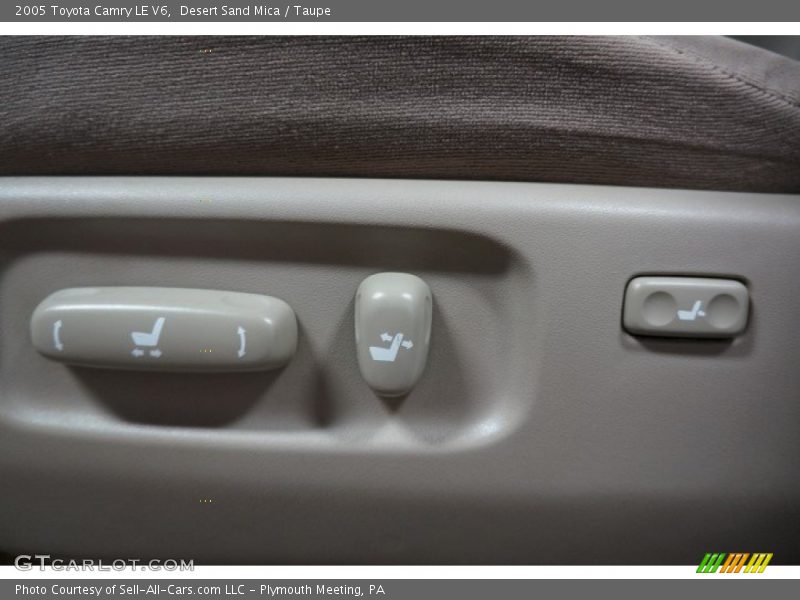 Desert Sand Mica / Taupe 2005 Toyota Camry LE V6
