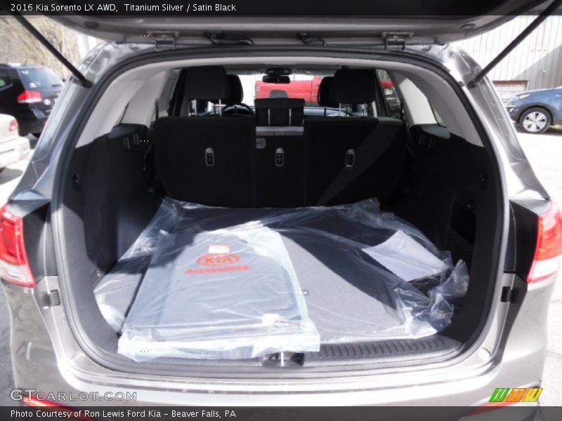 Titanium Silver / Satin Black 2016 Kia Sorento LX AWD