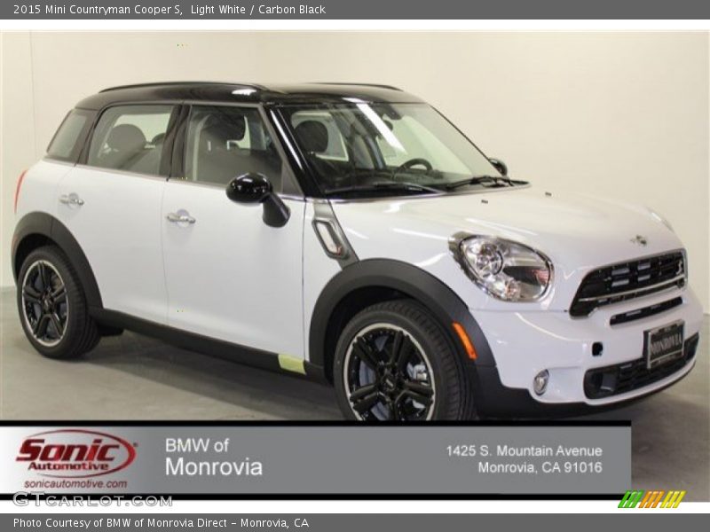 Light White / Carbon Black 2015 Mini Countryman Cooper S