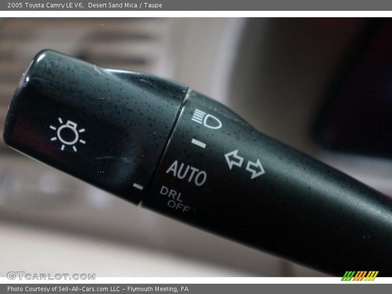 Desert Sand Mica / Taupe 2005 Toyota Camry LE V6
