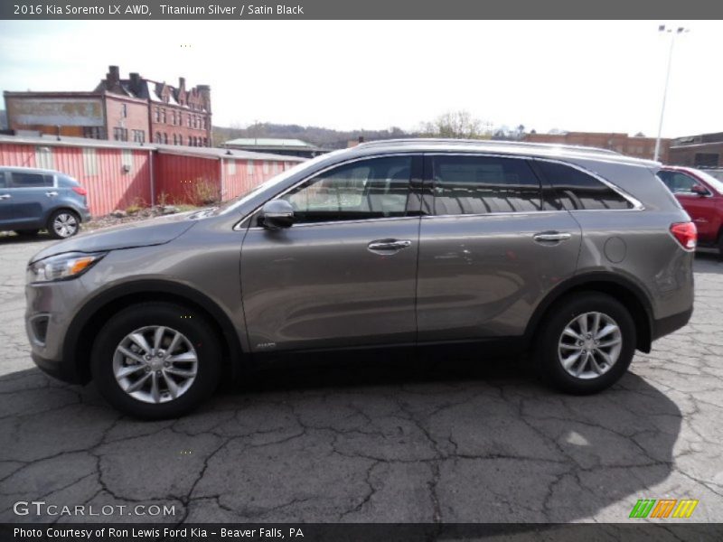 Titanium Silver / Satin Black 2016 Kia Sorento LX AWD