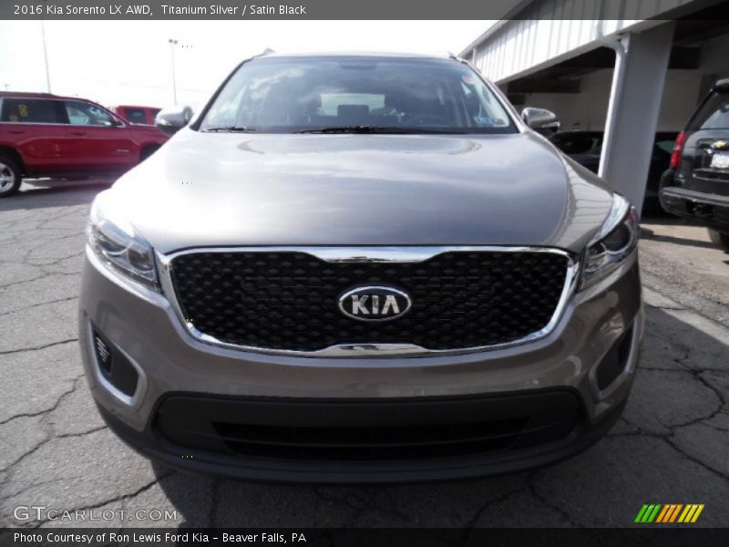 Titanium Silver / Satin Black 2016 Kia Sorento LX AWD