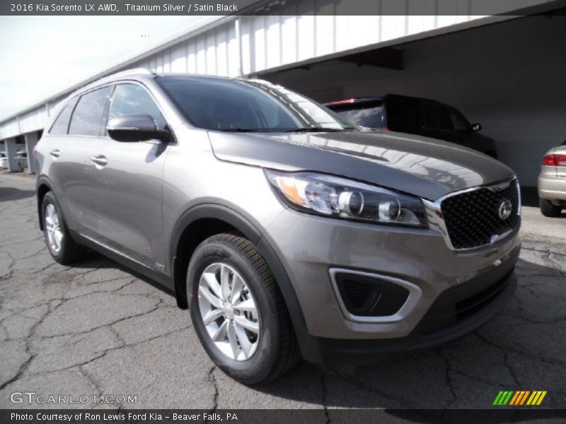 Titanium Silver / Satin Black 2016 Kia Sorento LX AWD