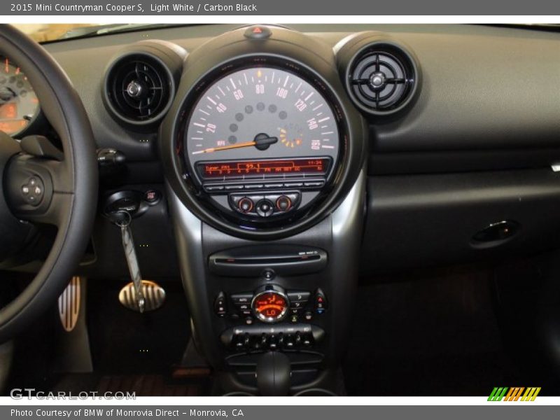 Light White / Carbon Black 2015 Mini Countryman Cooper S