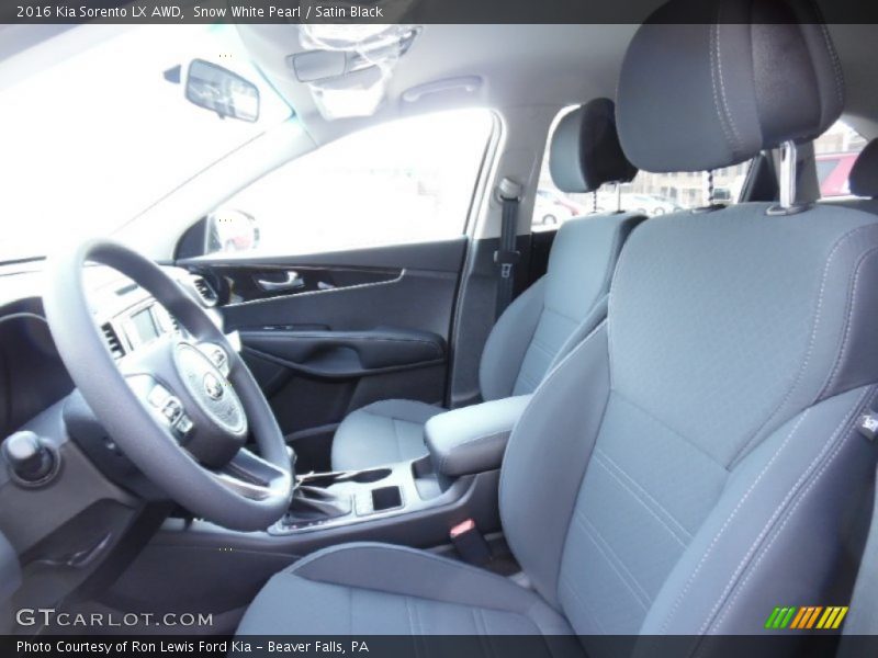 Snow White Pearl / Satin Black 2016 Kia Sorento LX AWD