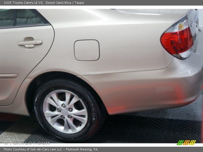 Desert Sand Mica / Taupe 2005 Toyota Camry LE V6