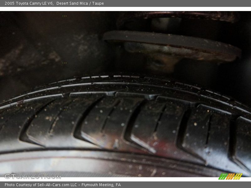 Desert Sand Mica / Taupe 2005 Toyota Camry LE V6