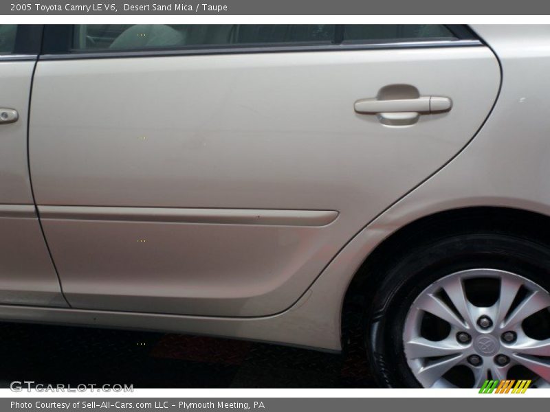 Desert Sand Mica / Taupe 2005 Toyota Camry LE V6