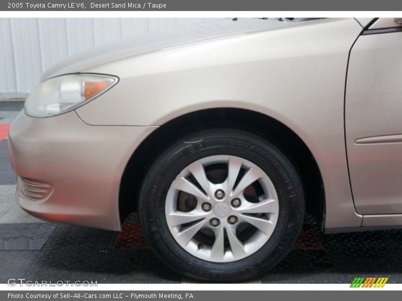 Desert Sand Mica / Taupe 2005 Toyota Camry LE V6