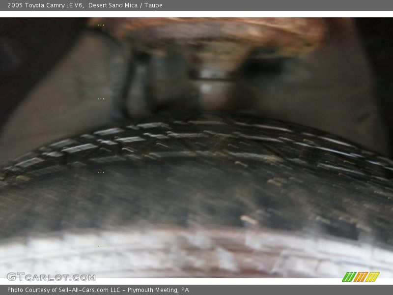 Desert Sand Mica / Taupe 2005 Toyota Camry LE V6