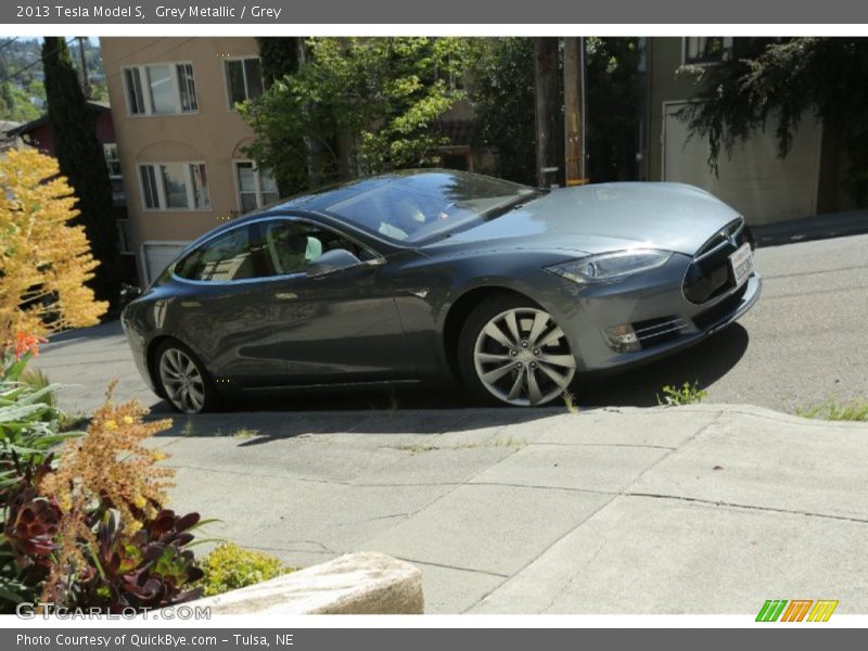 Grey Metallic / Grey 2013 Tesla Model S