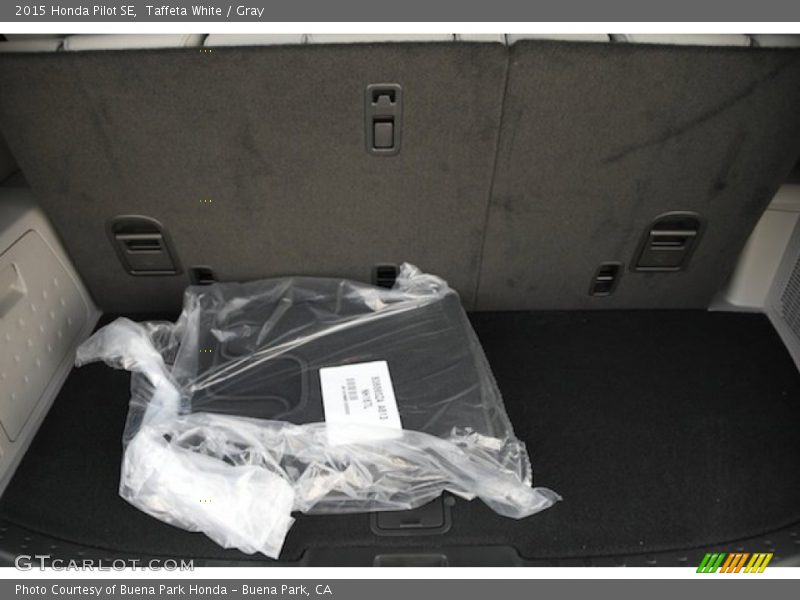 Taffeta White / Gray 2015 Honda Pilot SE