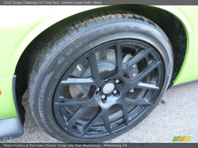 Sublime Green Pearl / Black 2015 Dodge Challenger R/T Scat Pack