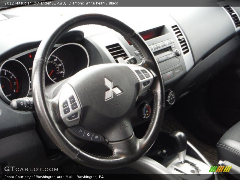 Diamond White Pearl / Black 2012 Mitsubishi Outlander SE AWD