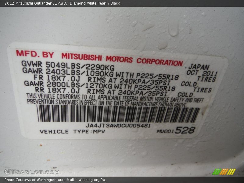 Diamond White Pearl / Black 2012 Mitsubishi Outlander SE AWD