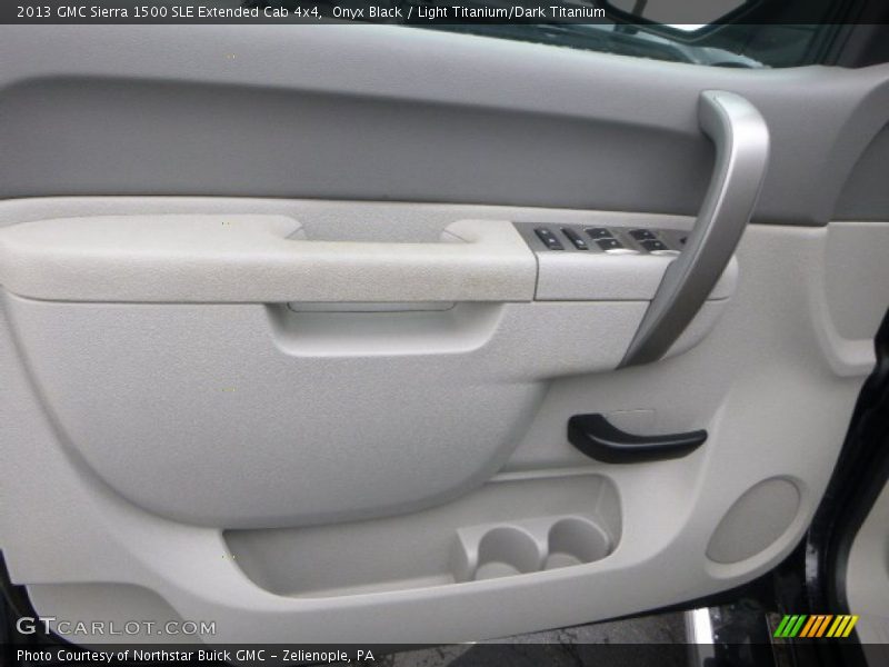 Onyx Black / Light Titanium/Dark Titanium 2013 GMC Sierra 1500 SLE Extended Cab 4x4