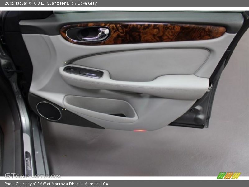 Quartz Metallic / Dove Grey 2005 Jaguar XJ XJ8 L