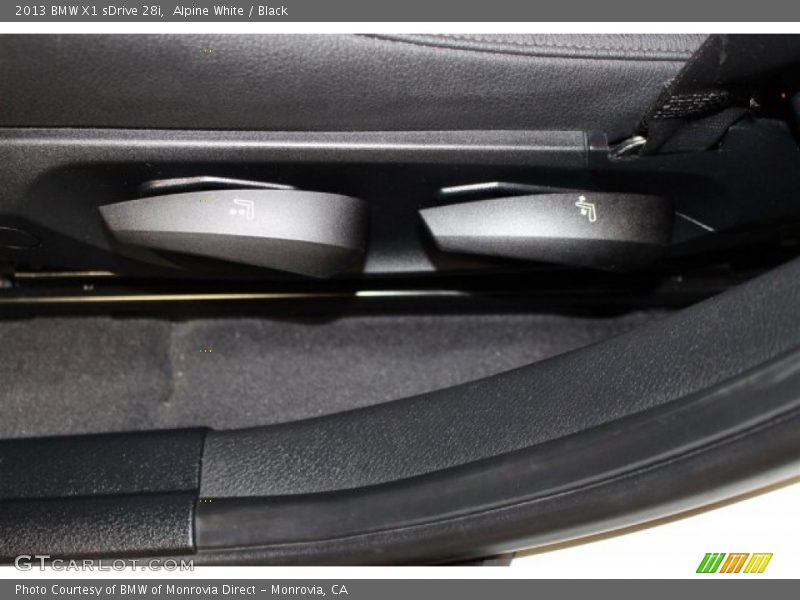 Alpine White / Black 2013 BMW X1 sDrive 28i