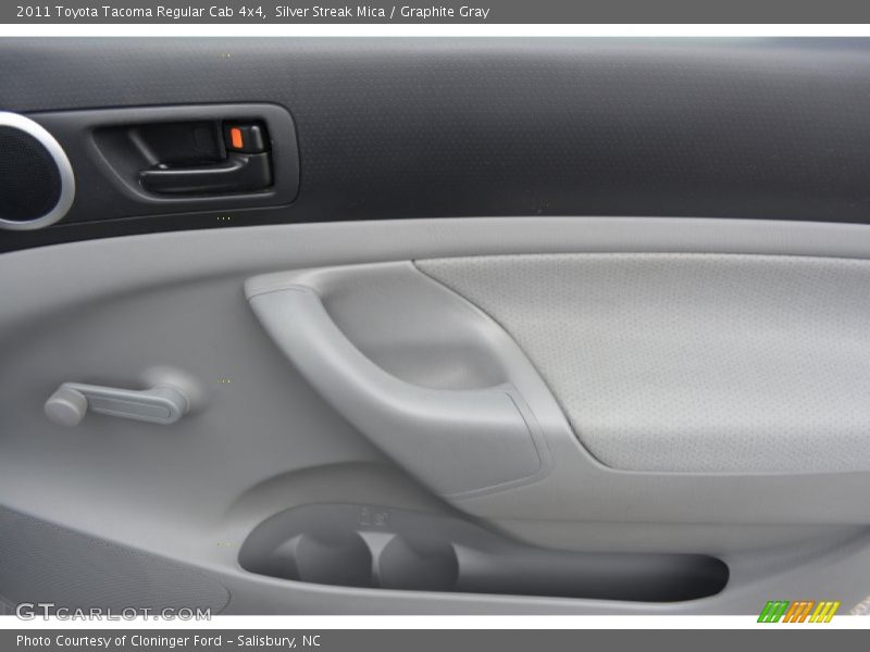 Silver Streak Mica / Graphite Gray 2011 Toyota Tacoma Regular Cab 4x4