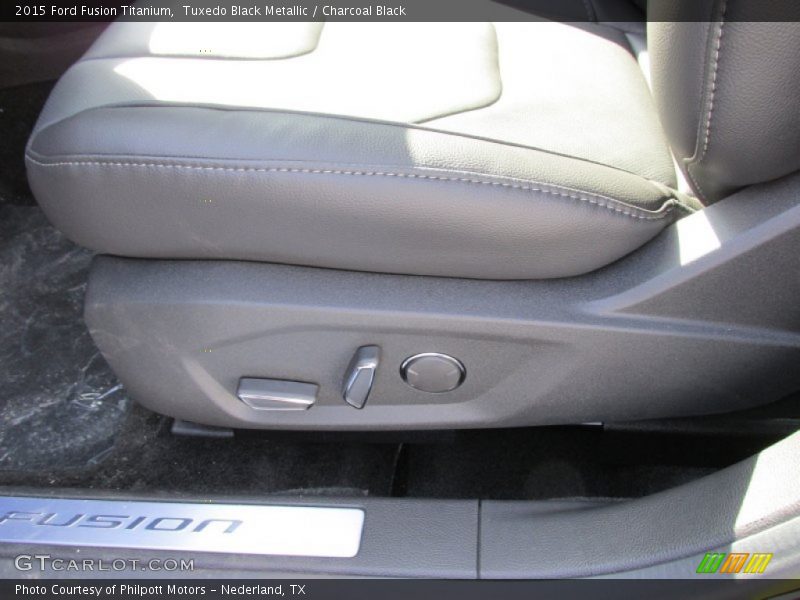 Tuxedo Black Metallic / Charcoal Black 2015 Ford Fusion Titanium