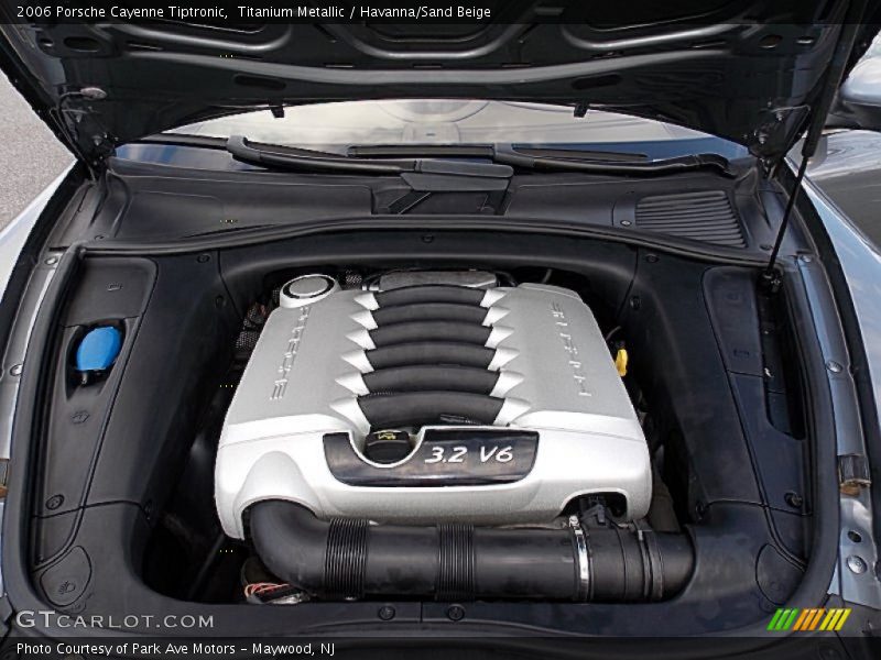 Titanium Metallic / Havanna/Sand Beige 2006 Porsche Cayenne Tiptronic