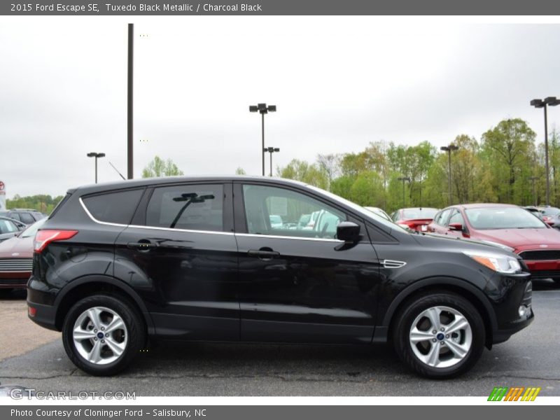 Tuxedo Black Metallic / Charcoal Black 2015 Ford Escape SE