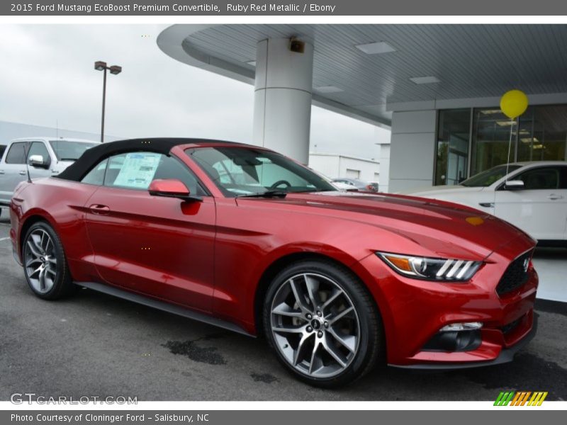 Front 3/4 View of 2015 Mustang EcoBoost Premium Convertible