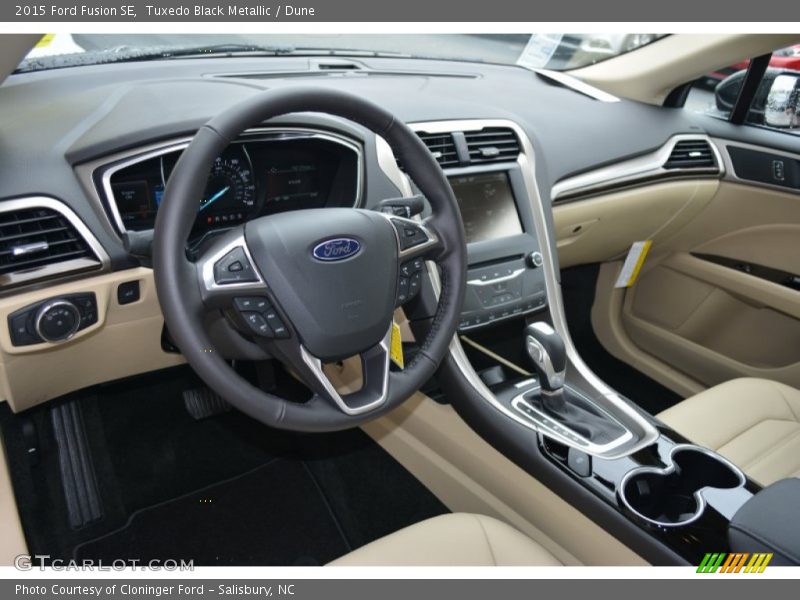 Tuxedo Black Metallic / Dune 2015 Ford Fusion SE