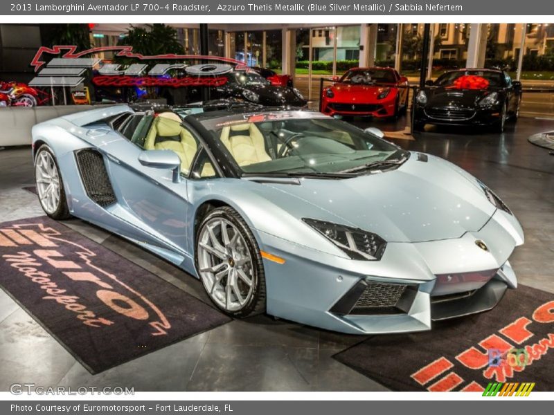 Front 3/4 View of 2013 Aventador LP 700-4 Roadster