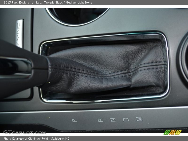 Tuxedo Black / Medium Light Stone 2015 Ford Explorer Limited