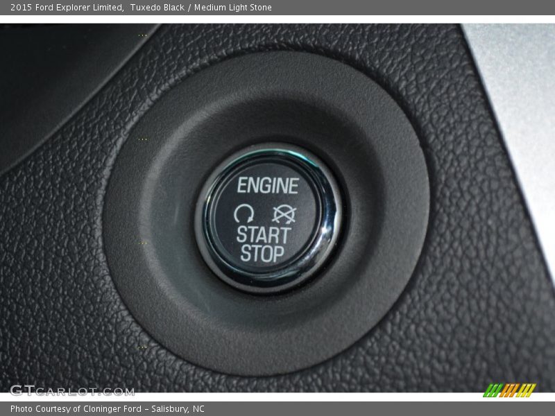 Tuxedo Black / Medium Light Stone 2015 Ford Explorer Limited