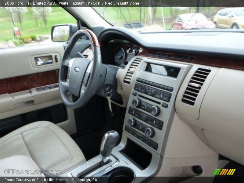 White Platinum Tri-Coat / Medium Light Stone 2009 Ford Flex Limited AWD
