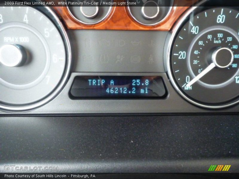 White Platinum Tri-Coat / Medium Light Stone 2009 Ford Flex Limited AWD