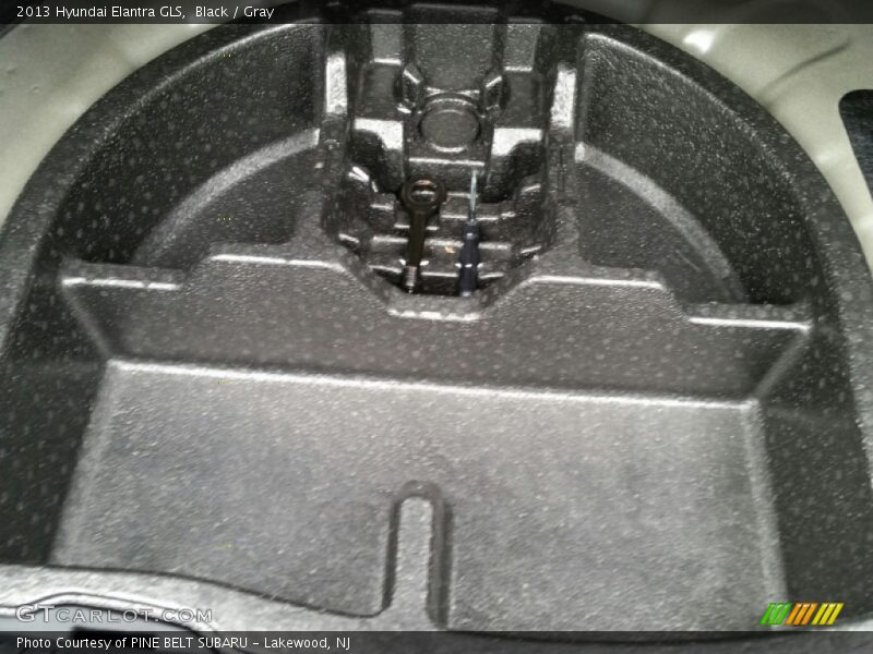 Black / Gray 2013 Hyundai Elantra GLS