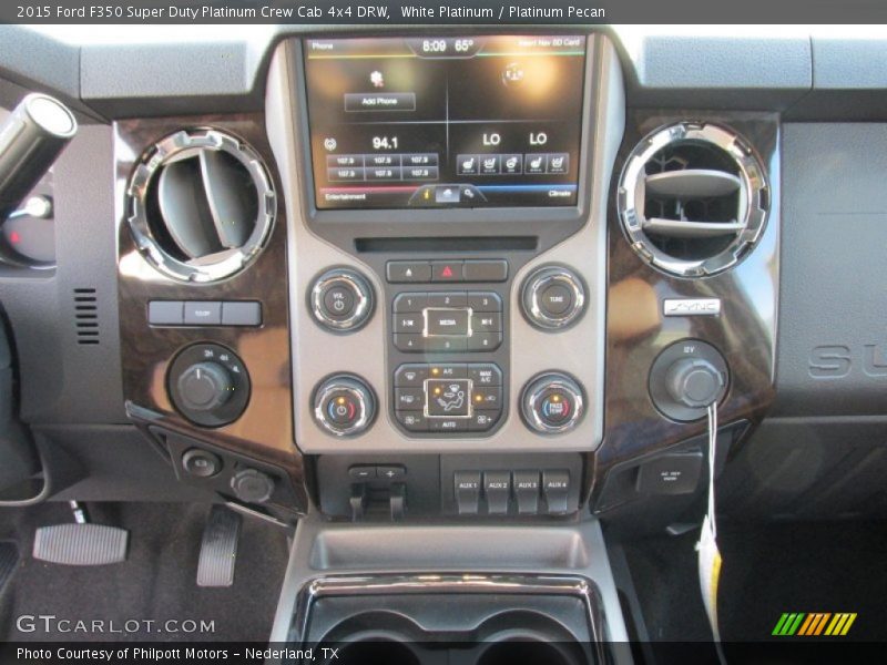 Controls of 2015 F350 Super Duty Platinum Crew Cab 4x4 DRW