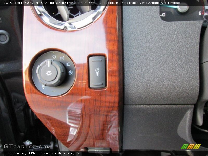 Tuxedo Black / King Ranch Mesa Antique Affect/Adobe 2015 Ford F350 Super Duty King Ranch Crew Cab 4x4 DRW