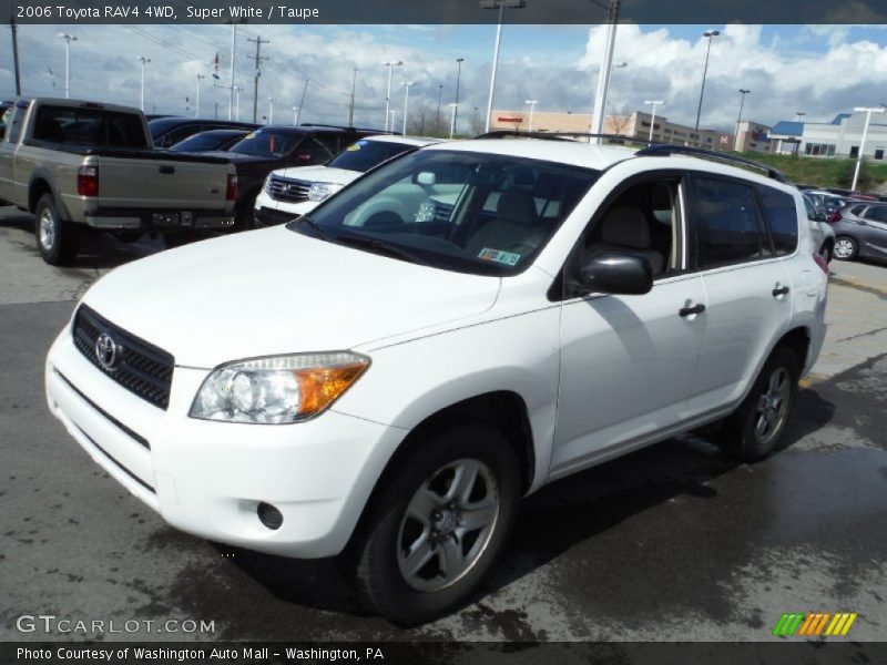 Front 3/4 View of 2006 RAV4 4WD