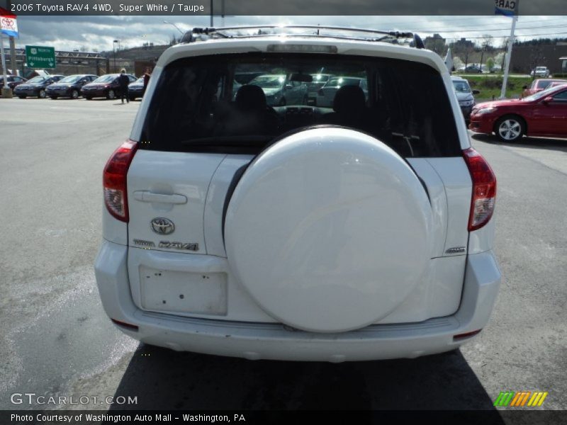 Super White / Taupe 2006 Toyota RAV4 4WD