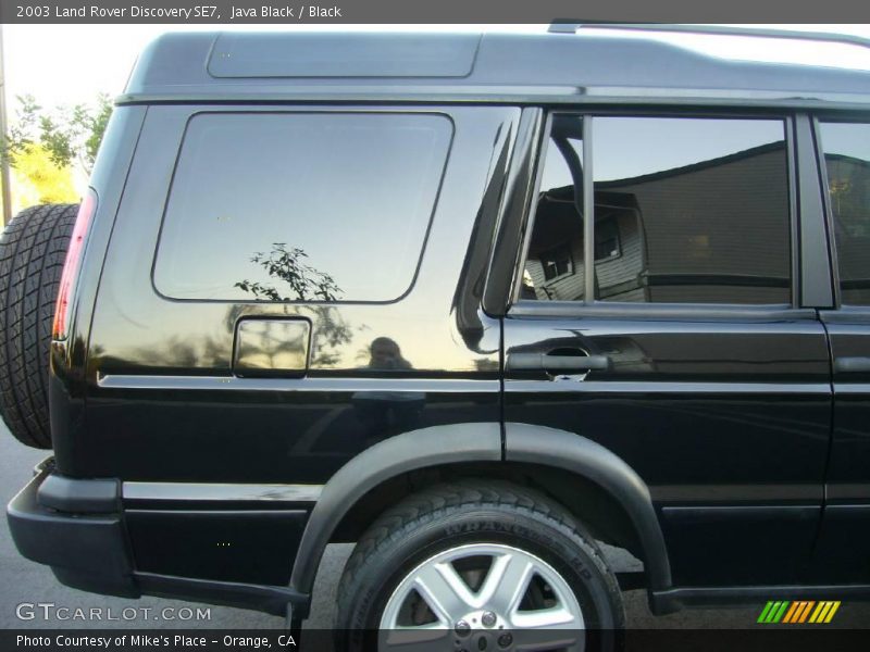 Java Black / Black 2003 Land Rover Discovery SE7